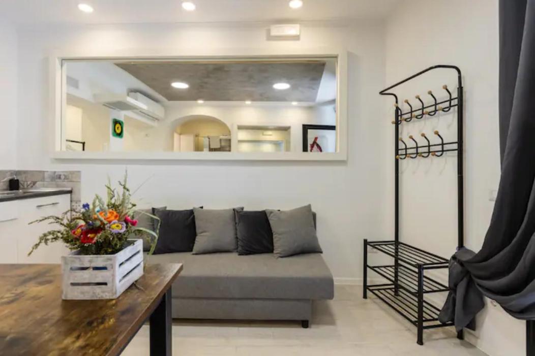 רומא Historical Workshop Apartment - Fico מראה חיצוני תמונה